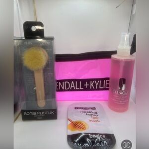 Clinique Makeup Brush Cleaner 8 fl oz, Kyle &Kendall Makeup Bag, Dry Brush, Mask